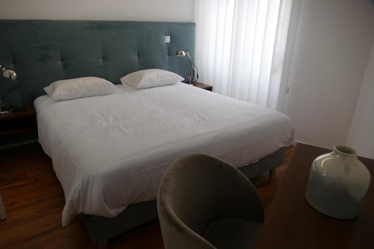 Guest House Eca - Centro Historico レイリア エクステリア 写真